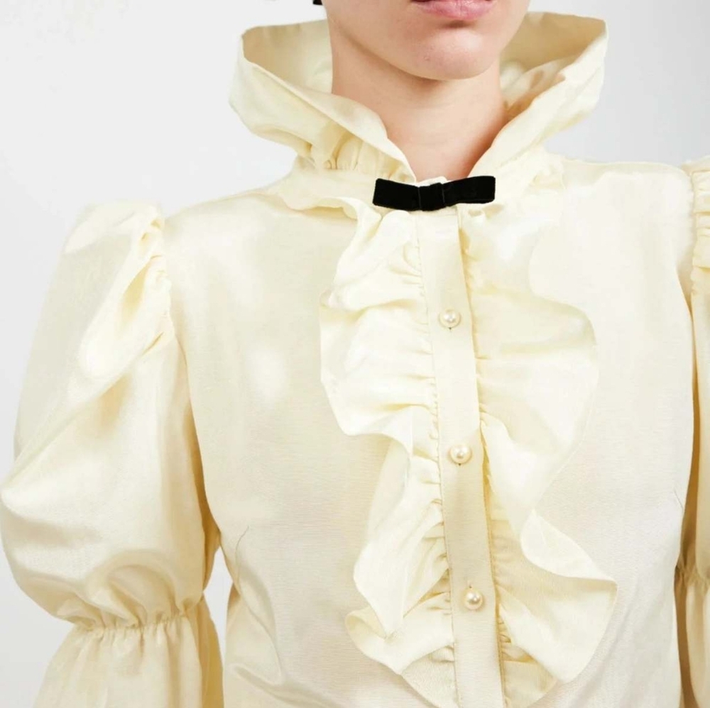 ❤️HP❤️NWOT Batsheva Lou Faux Pearl-Embellished Ruffled Moire Blouse Ivory